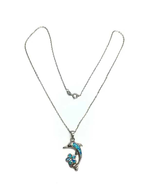 Sterling silver necklace with pendant from auction in Springfield, Missouri — image 15