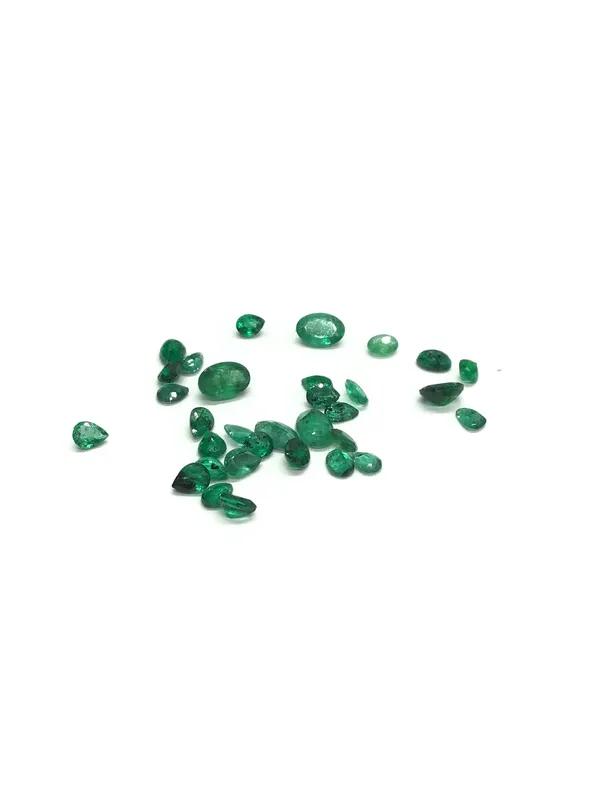 Emerald gemstones from auction in Springfield, Missouri — image 21