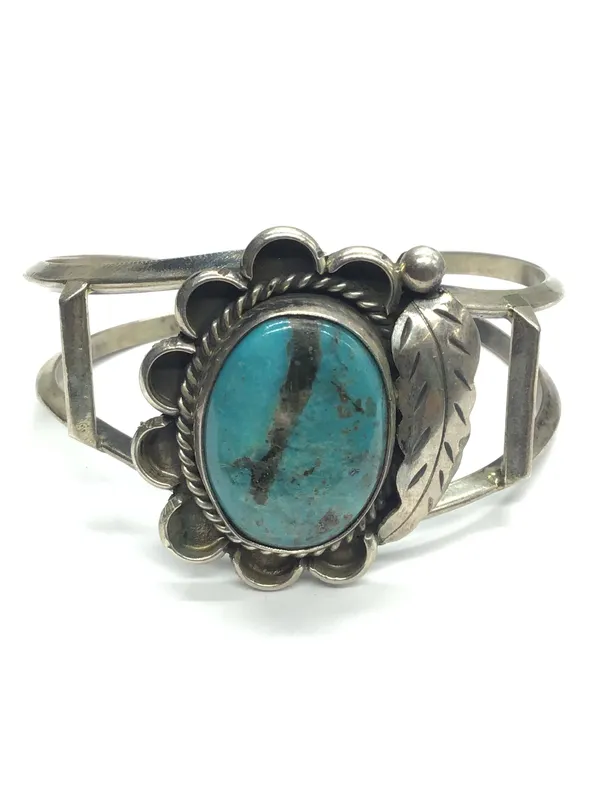 Navajo turquoise cuff bracelet from auction in Springfield, Missouri — image 4