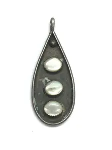 Navajo Mother of Pearl pendant