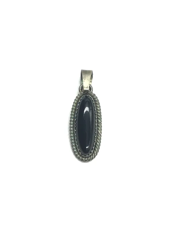 Navajo handmade pendant from auction in Springfield, Missouri — image 18