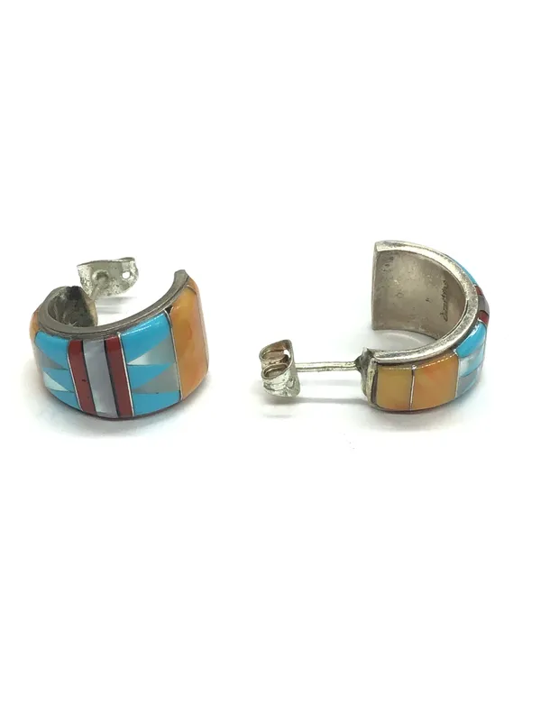 Artisan made earrings from auction in Springfield, Missouri — image 19