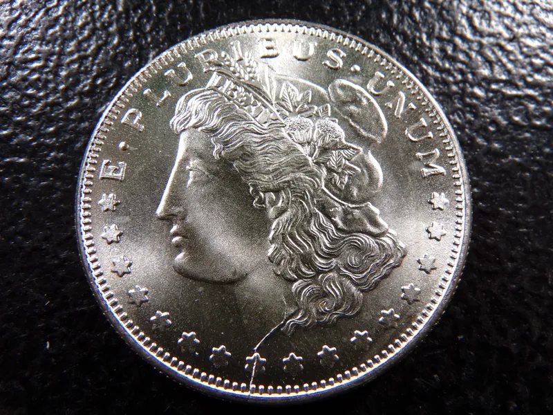 SILVER COLLECTIBLE 1 OUNCE .999 FINE SILVER from auction in Englewood, Ohio — image 23