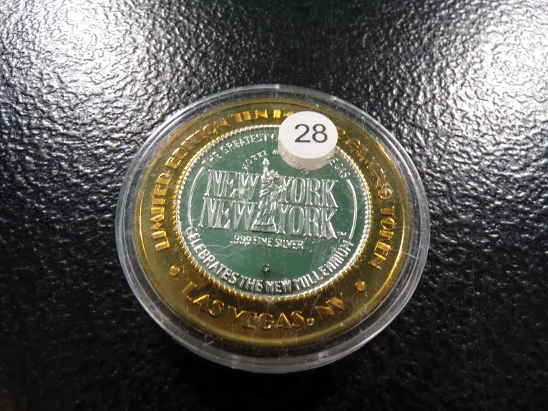 NEW YORK NEW YORK .999 FINE SILVER LIMITED EDITION $10 CASINO GAMING TOKEN from auction in Englewood, Ohio — image 29