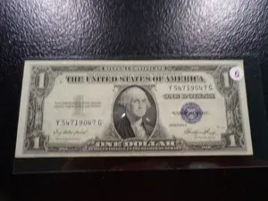 1935-e Blue Seal Crisp Paper $1 Silver Certificate