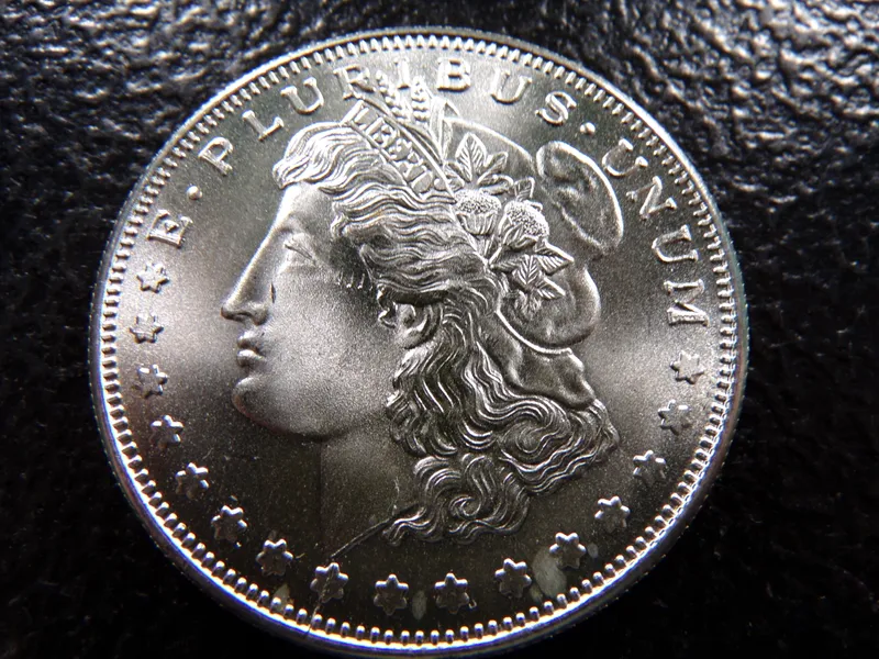 SILVER COLLECTIBLE 1 OUNCE .999 FINE SILVER from auction in Englewood, Ohio — image 41