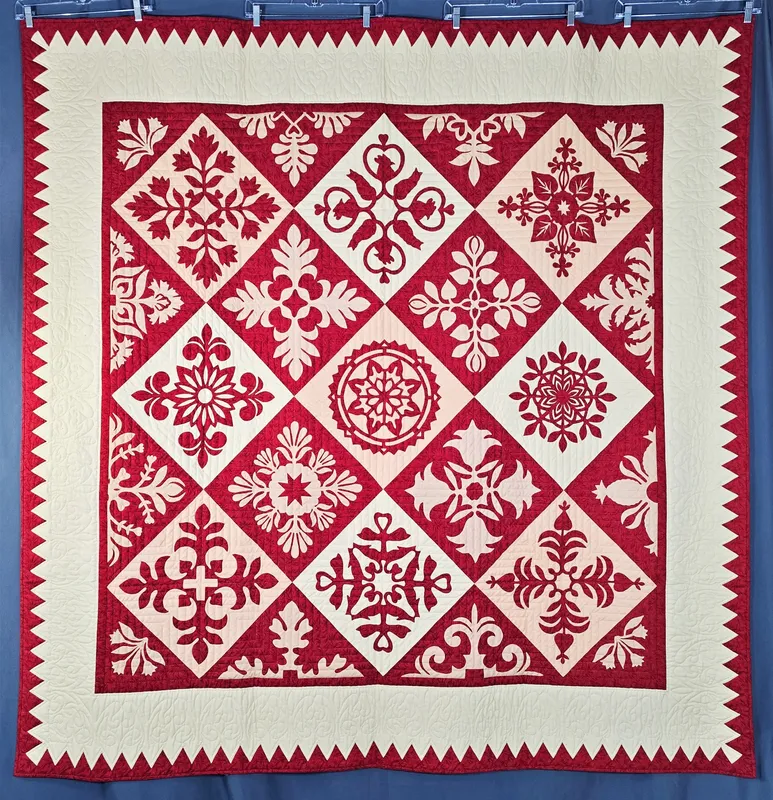 Cranberry Arabesque Quilt by Frances Abell Brand from auction in Princeton, New Jersey — image 5