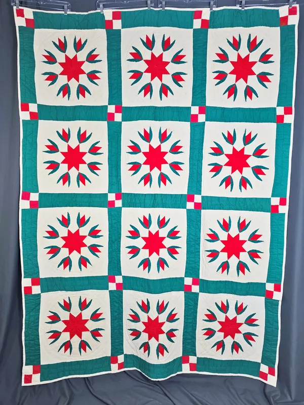 Vintage c1940 Cottage Tulips Quilt from auction in Princeton, New Jersey — image 24
