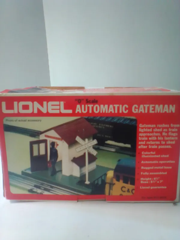 Lionel O Scale Automatic Gateman Model 6-2145 with Original Box and Instructions from auction in Brewton, Alabama — image 29