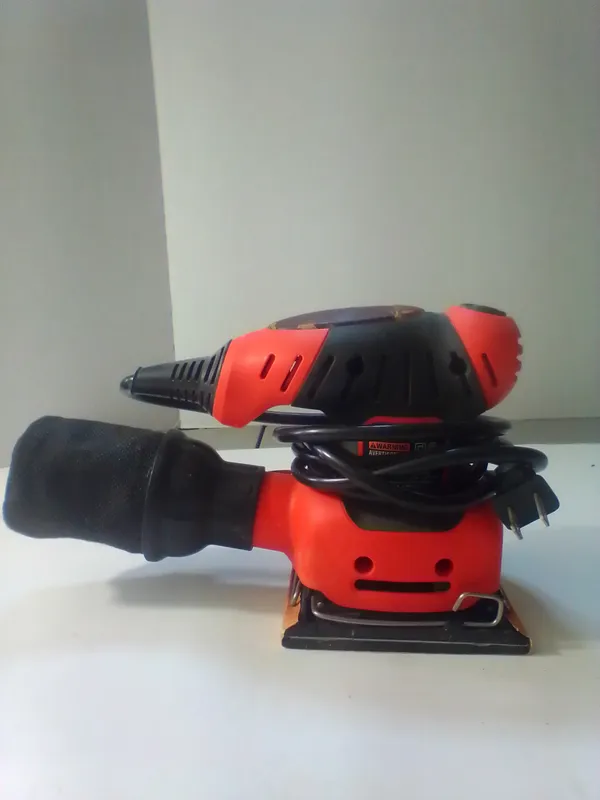 Black & Decker 1/4 Sheet Corded Orbital Finishing Sander from auction in Brewton, Alabama — image 32