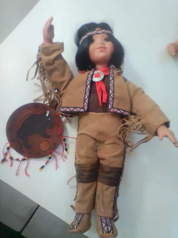 Artaffects Pathfinder Native American Youth Vinyl Collector Doll with Shield Accessory from auction in Brewton, Alabama — image 46