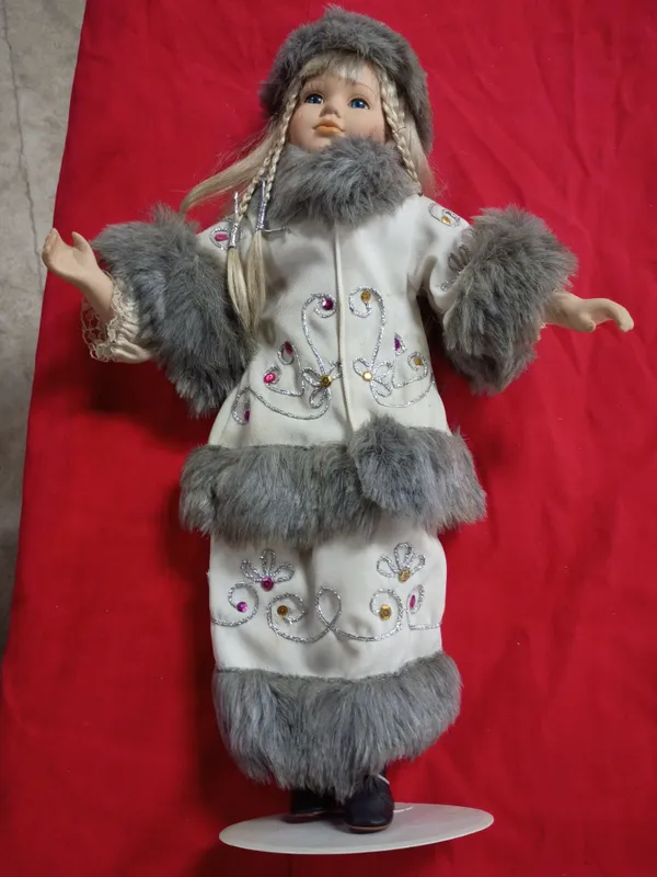Blonde Bisque Porcelain Doll in Faux Fur Trimmed Scandinavian Style Winter Coat from auction in Brewton, Alabama — image 27