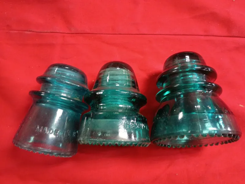 Three American Hemingray Aqua Glass Insulators from auction in Brewton, Alabama — image 30