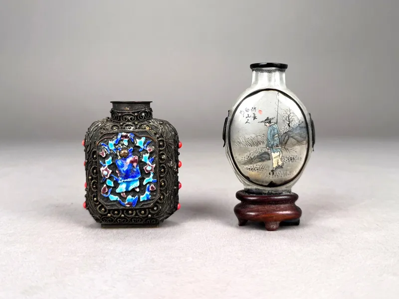 Two Chinese Snuff Bottles from auction in Cranston, Rhode Island — image 31