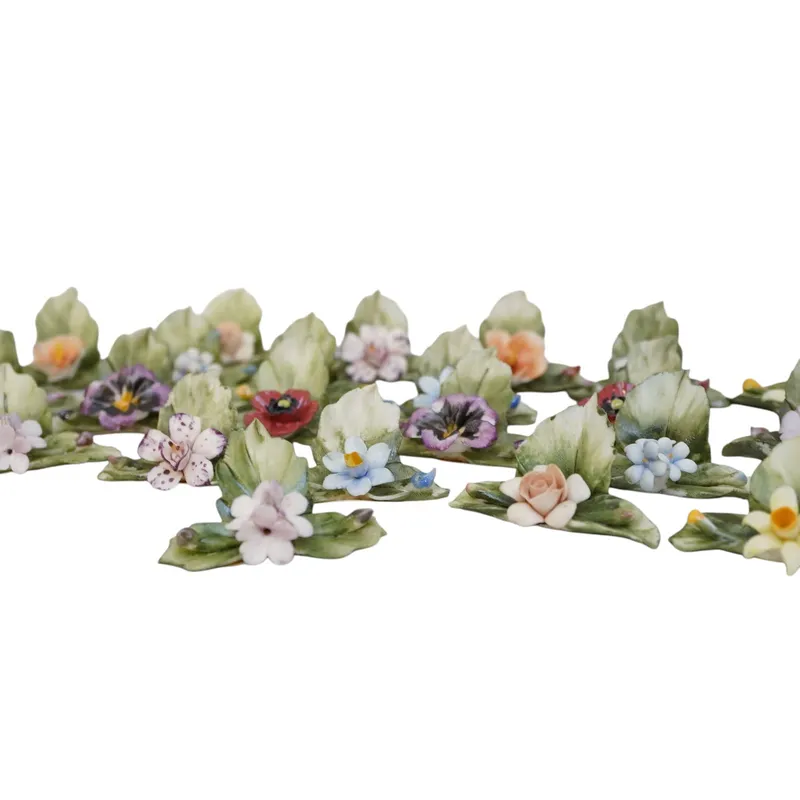 24 ITALIAN CAPODIMONTE PLACE CARD HOLDERS - HORCHOW from auction in Mount Pleasant, South Carolina — image 35