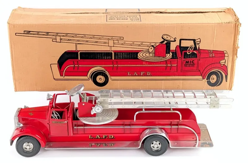 Smith Miller #537 Aerial Ladder Fire Truck w/ Box from auction in IN, — image 25