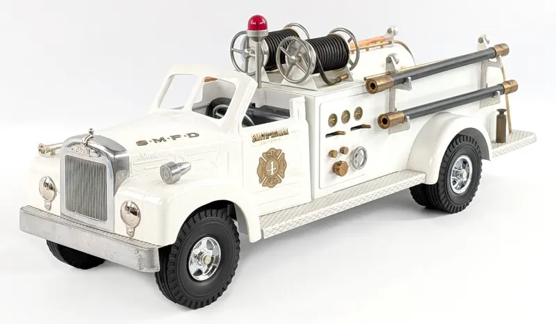 Fred Thompson Smith Miller B Mack No. 5 Fire Truck - White from auction in IN, — image 37