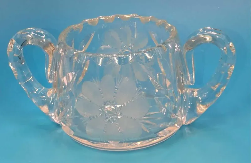 Vintage Pressed Glass Daisy Pattern Sugar Bowl from auction in Orlando, Florida — image 25