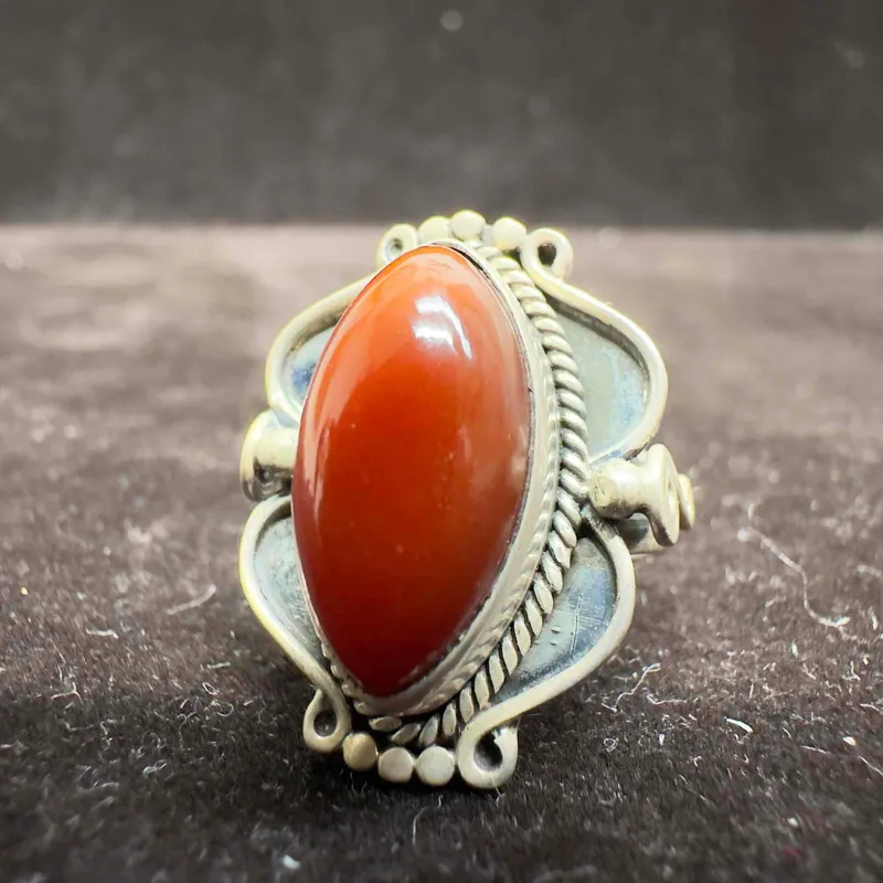 Sterling Silver Orange Reddish Carnelian Oval Gemstone Ring from auction in Orlando, Florida — image 35