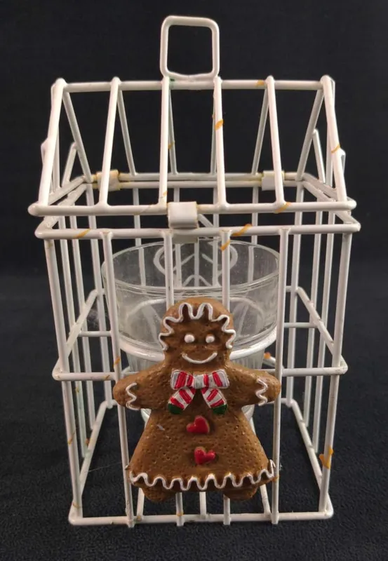 White Wire Gingerbread Candle Holder from auction in Orlando, Florida — image 14