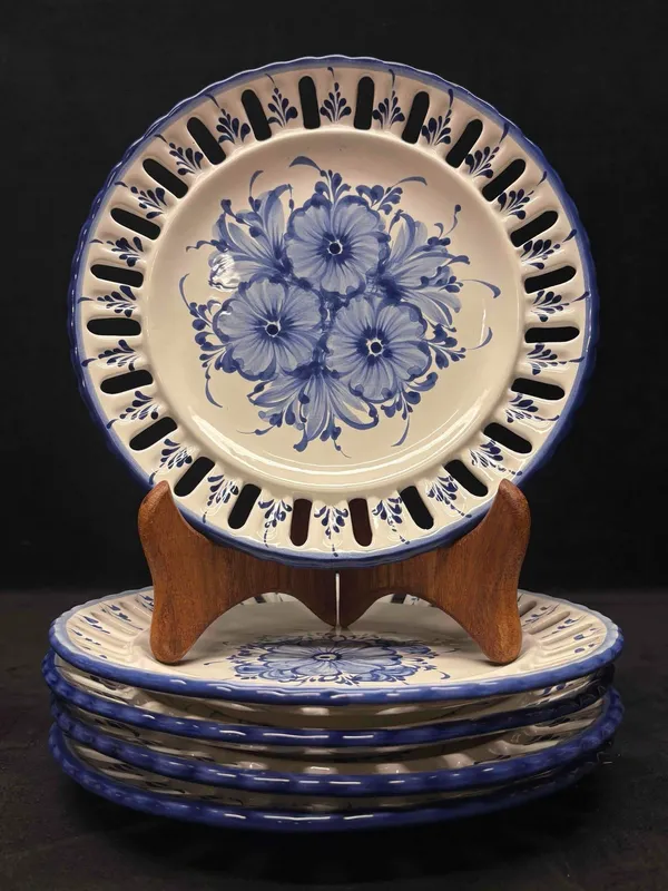 5pc Vintage Blue and White Vestal Alcobaca Portugal Ceramic Luncheon Plate Set from auction in Orlando, Florida — image 28