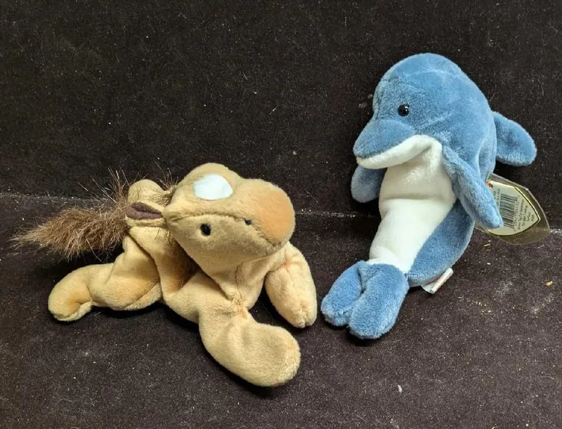 Derby Horse And Echo Dolphin Beanie Baby Dolls from auction in Orlando, Florida — image 37