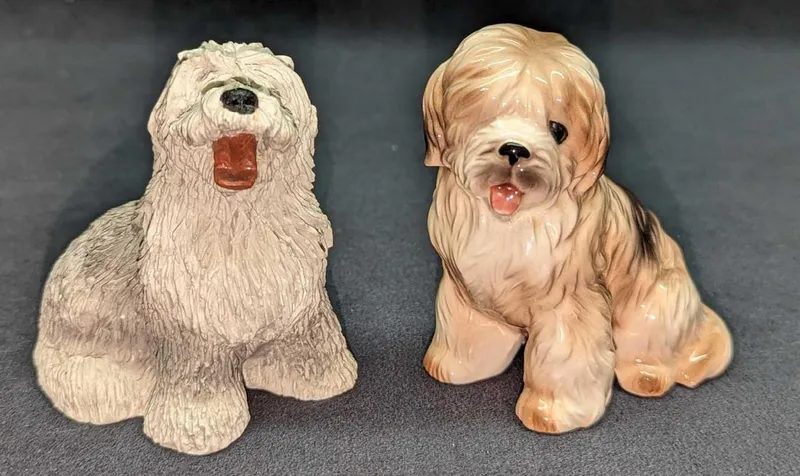 2 Vintage Ceramic & Resin Sheepdog Figurines from auction in Orlando, Florida — image 42