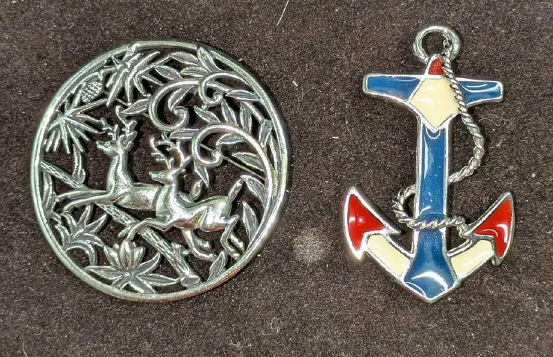 Vintage Sarah Coventry Reinder And Patriotic Anchor Pin Brooches from auction in Orlando, Florida — image 41