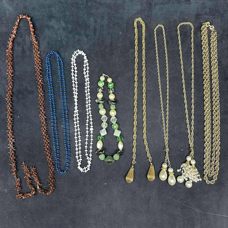 Costume Necklace Collection Plastic Beaded Glass Bead Gold Tone Faux Pearl Jewelry Set from auction in Orlando, Florida — image 21