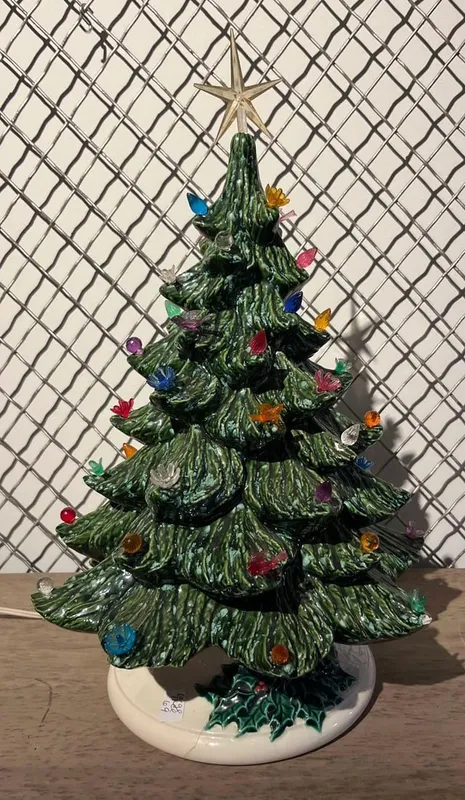 Gayla 1976 Illuminated Christmas Tree from auction in Dundee, Ohio — image 10