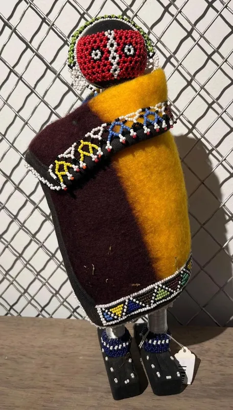 Ndebele Beaded Cloth Figure from auction in Dundee, Ohio — image 4