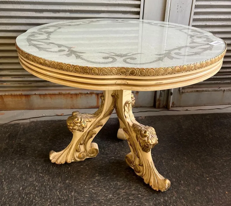Rococo Revival Pedestal Center Table from auction in Dundee, Ohio — image 47