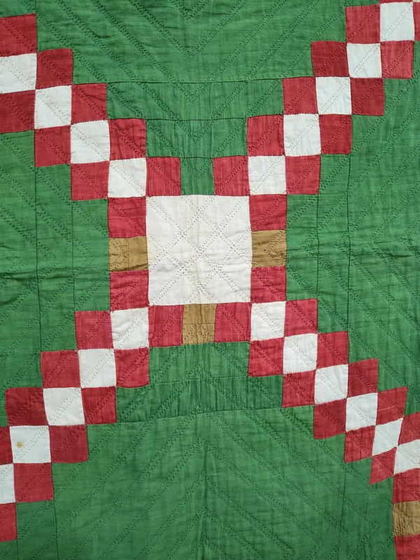 Antique American Triple Irish Chain Hand Quilt from auction in Dundee, Ohio — image 4