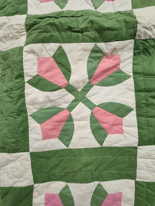 Mid-20th Century Hand-Appliqued and Hand-Quilted Cotton Tulip Pattern Quilt from auction in Dundee, Ohio — image 18