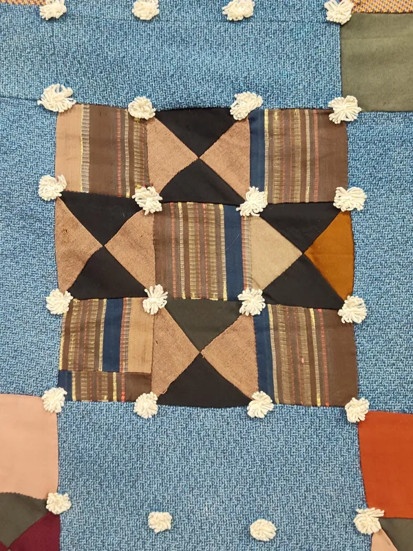American Variable Star Hand Pieced & Tied Quilt from auction in Dundee, Ohio — image 38