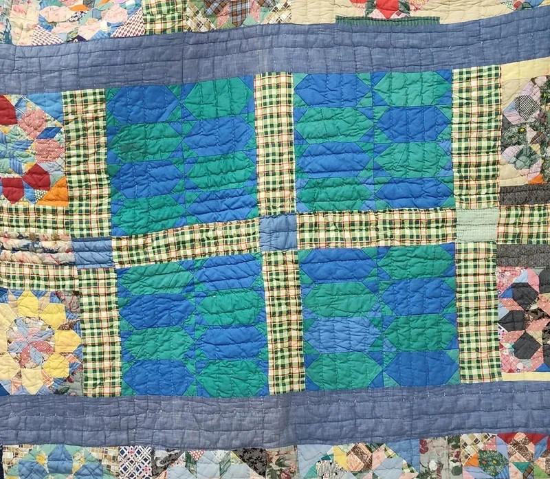 Mid-20th C. American Cotton Sampler Scrap Quilt from auction in Dundee, Ohio — image 45