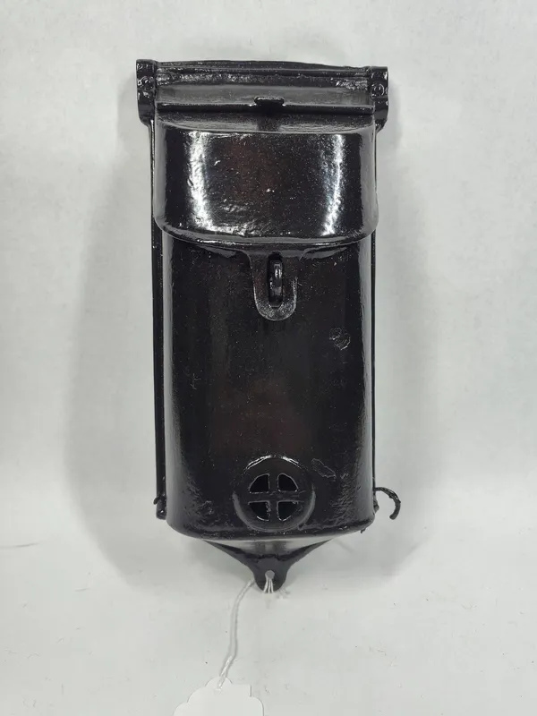 Griswold Attributed Iron Wall Mailbox from auction in Dundee, Ohio — image 8