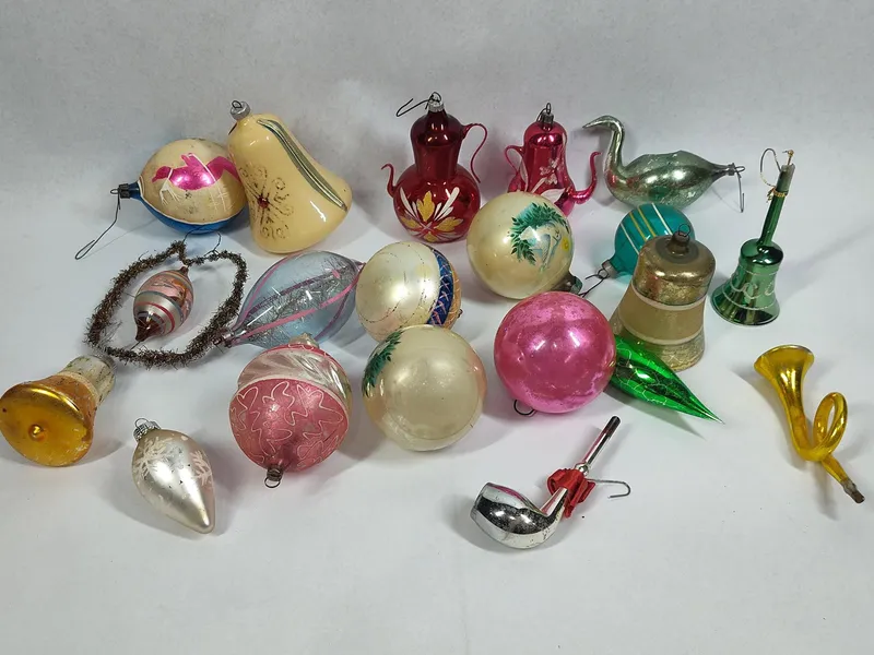 18  Blown Glass Christmas Ornaments from auction in Dundee, Ohio — image 18