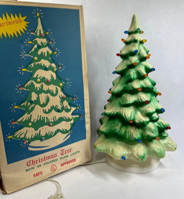 Ceramic Christmas Tree 2854 w/Box from auction in Dundee, Ohio — image 21