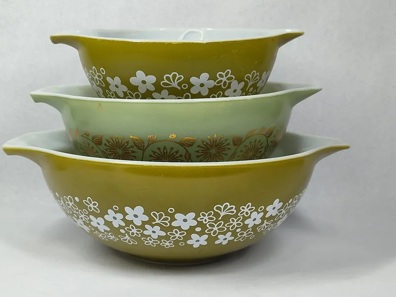 Pyrex  Nesting Bowls, Spring & Verde from auction in Dundee, Ohio — image 27