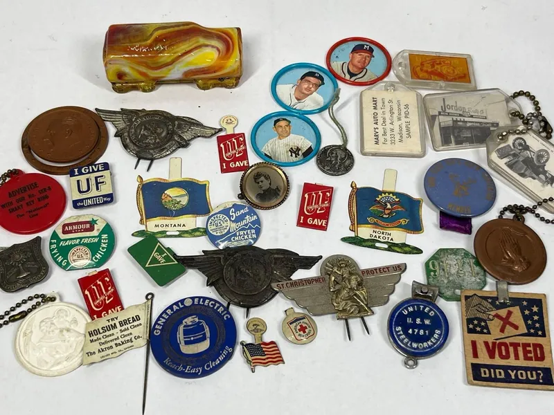 Mid-C. US Advertising & Sports Lot from auction in Dundee, Ohio — image 26