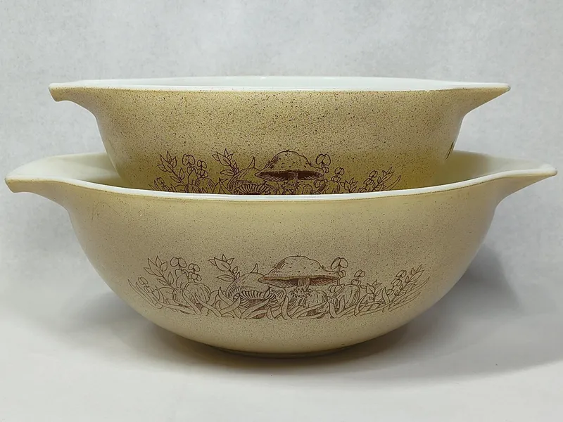 Pair Pyrex Forest Fancies Mixing Bowls from auction in Dundee, Ohio — image 28