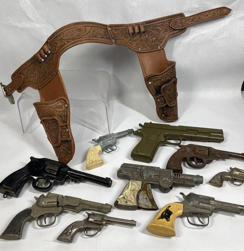Hubley, Emenee & Cody Colt Cap Guns & from auction in Dundee, Ohio — image 36