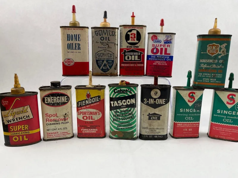 Vtg Lithographed Household & Oil Tins from auction in Dundee, Ohio — image 19