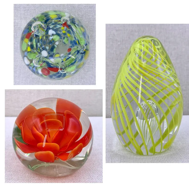 3 Vibrant Vintage Studio Art Glass Paperweights from auction in Dundee, Ohio — image 40