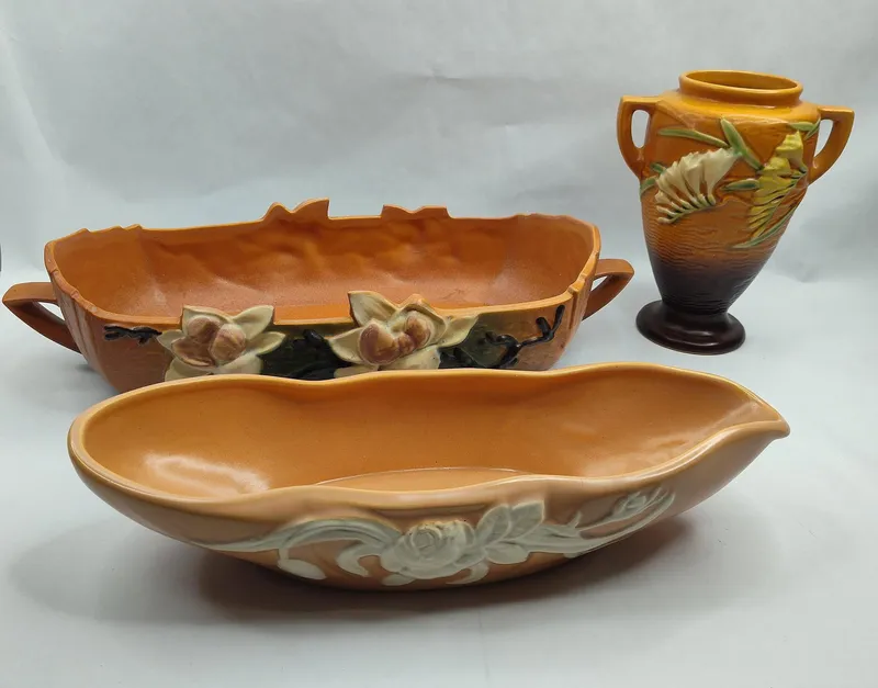 Set 3 Roseville & Weller Art Pot. Vess from auction in Dundee, Ohio — image 32