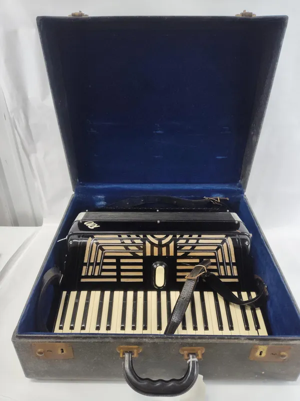 Rio 120-Bass Piano Accordion with Case from auction in Dundee, Ohio — image 40