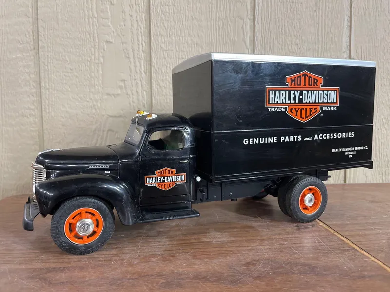 Harley-Davidson KB-5 Die-Cast Truck from auction in Dundee, Ohio — image 3