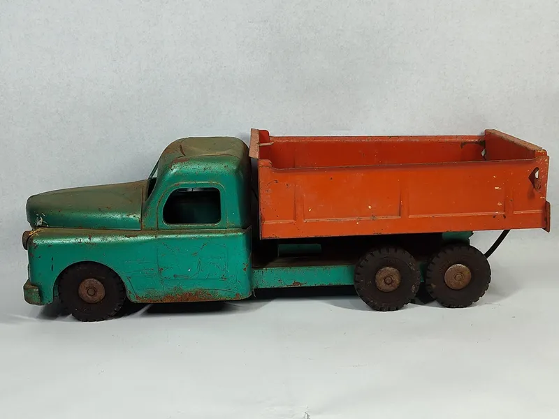 Structo Pressed Steel Tandem Dump Truck from auction in Dundee, Ohio — image 18