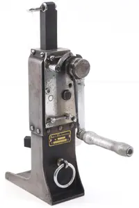 Salesman sample wagon jack